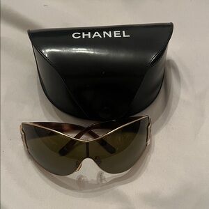 CHANEL Black and Gold Women's Sunglasses